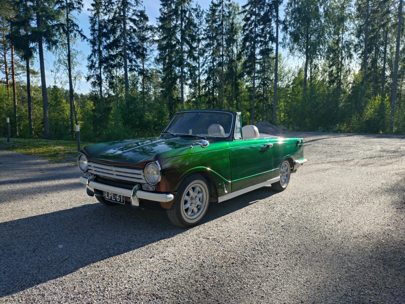Image 1/10