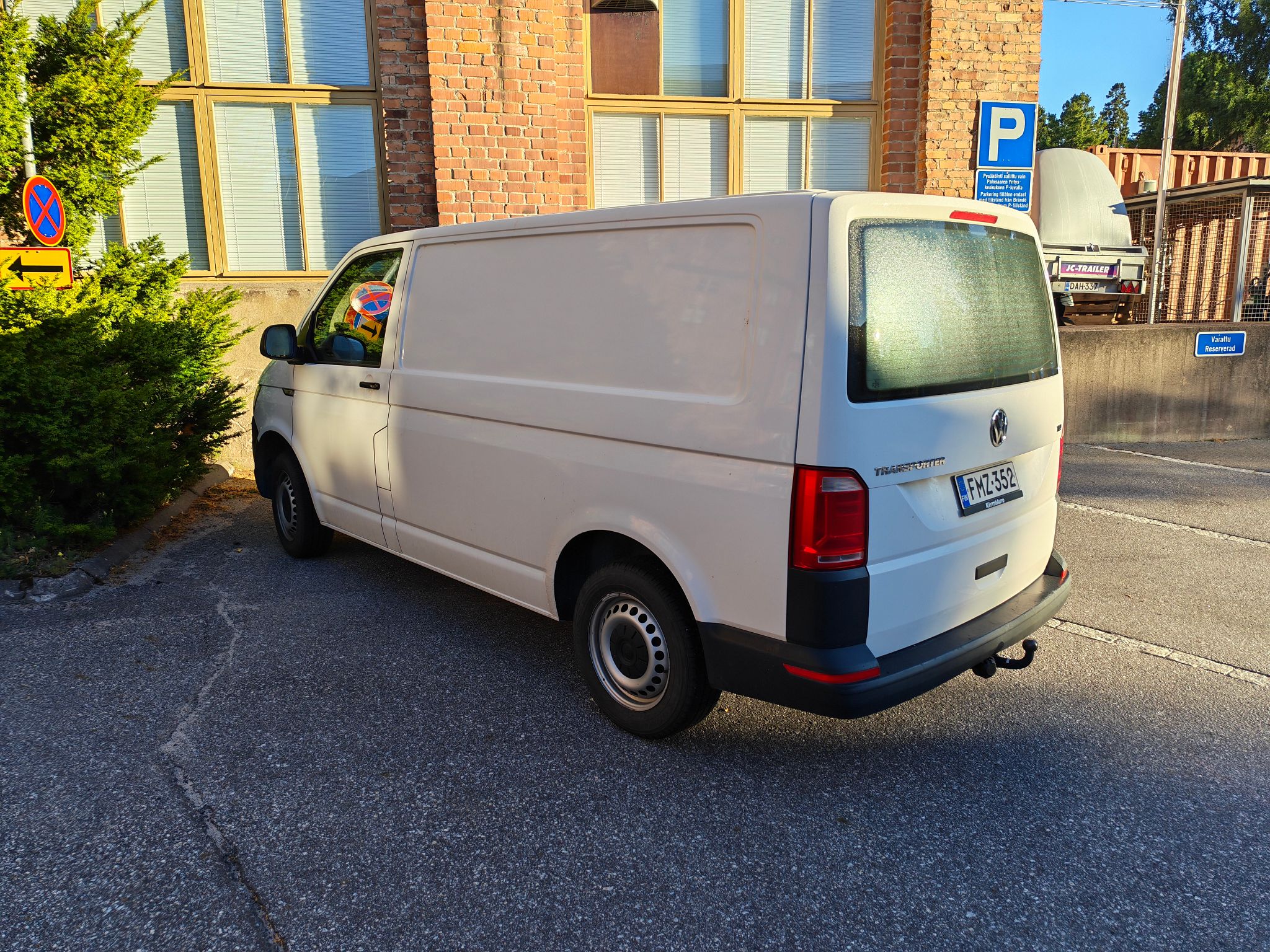 Image 1/5