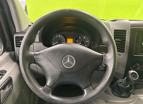 Image 11/29