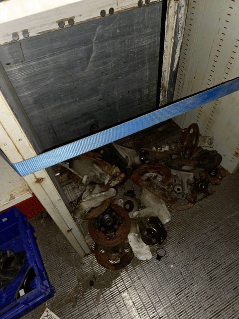 Image 11/13