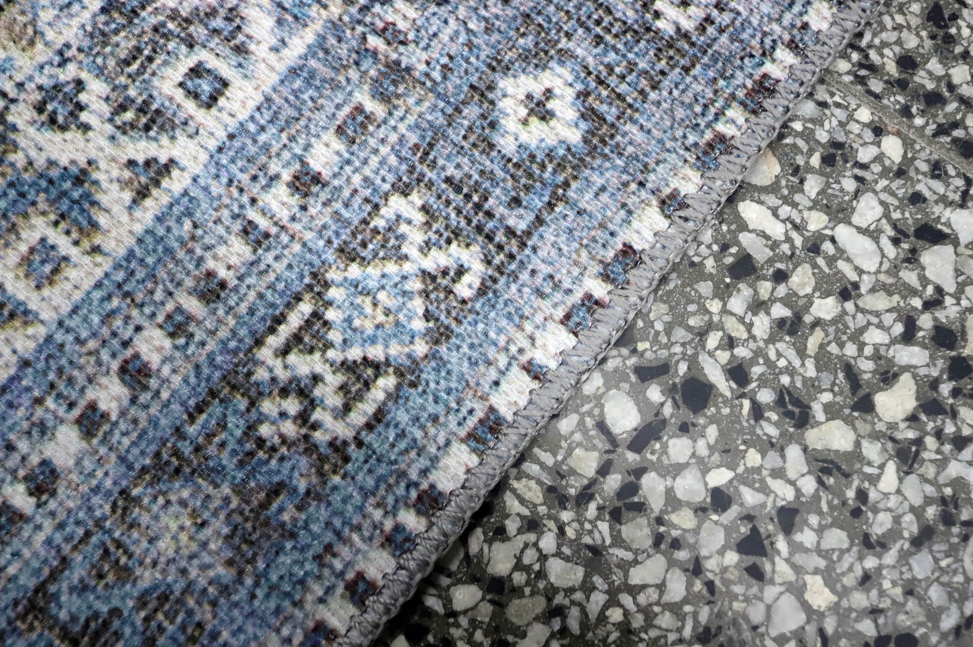 Image 5/8