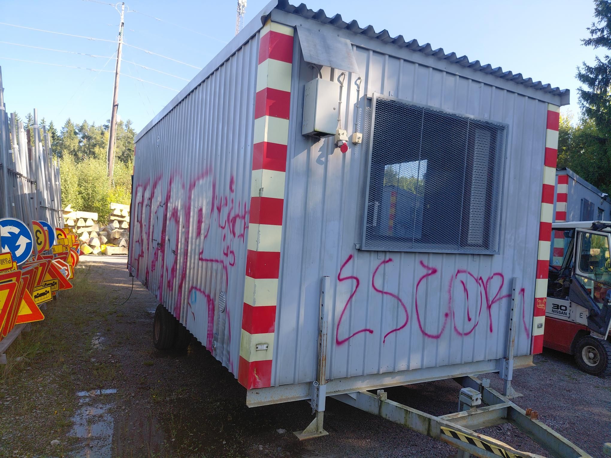 Image 2/12