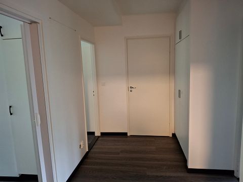 Image 10/14