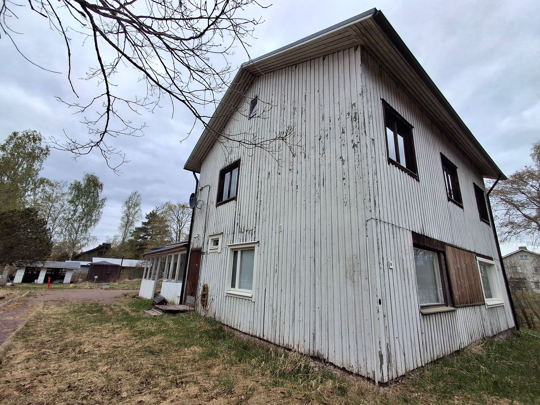 Image 4/36