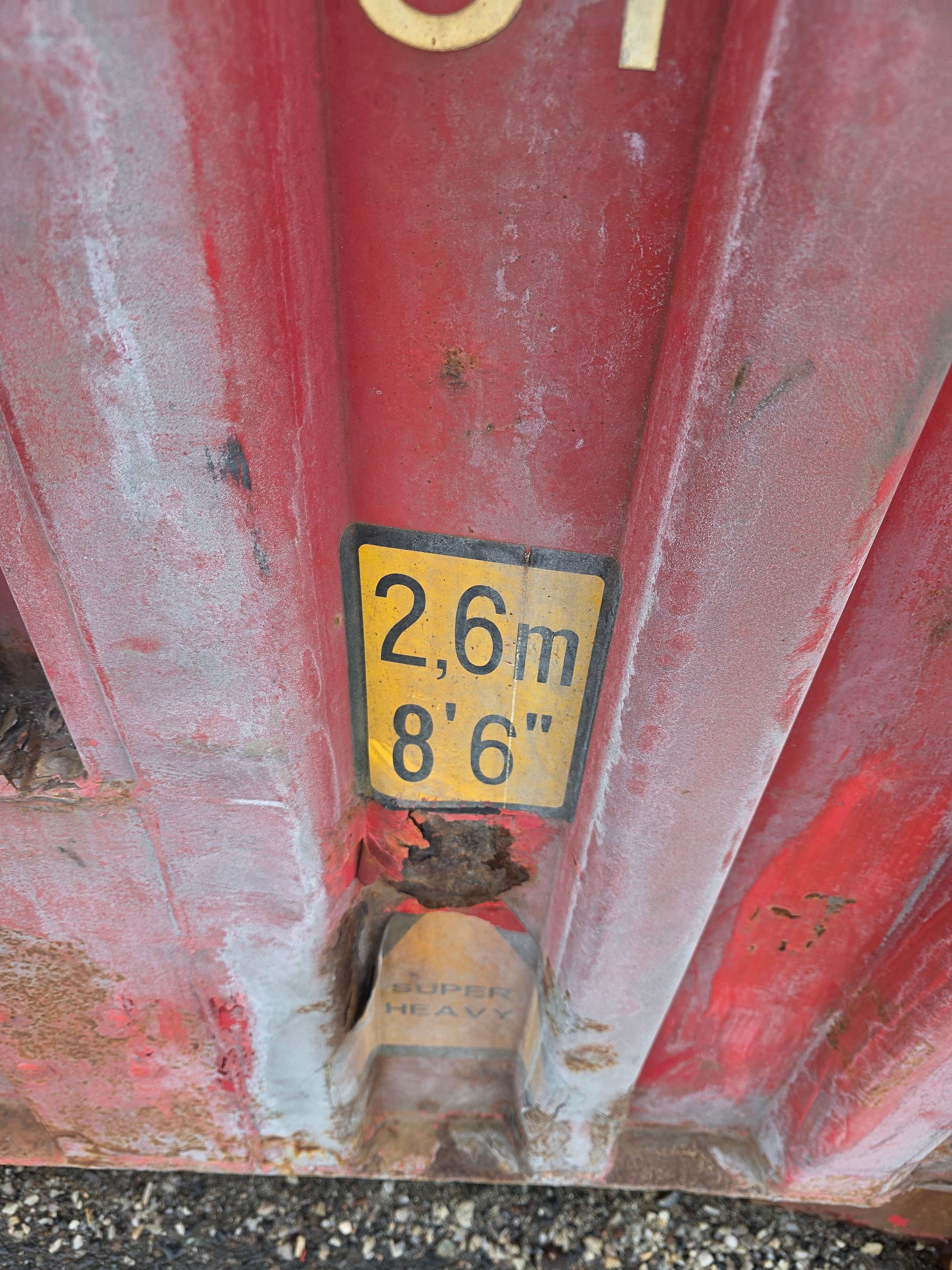 Image 9/10