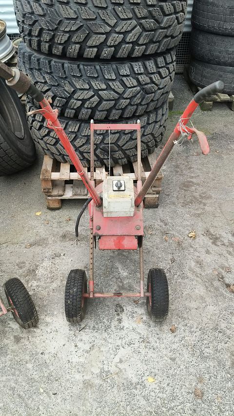 Image 1/2