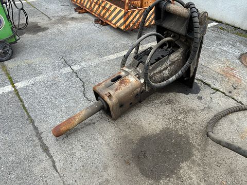 Image 1/8