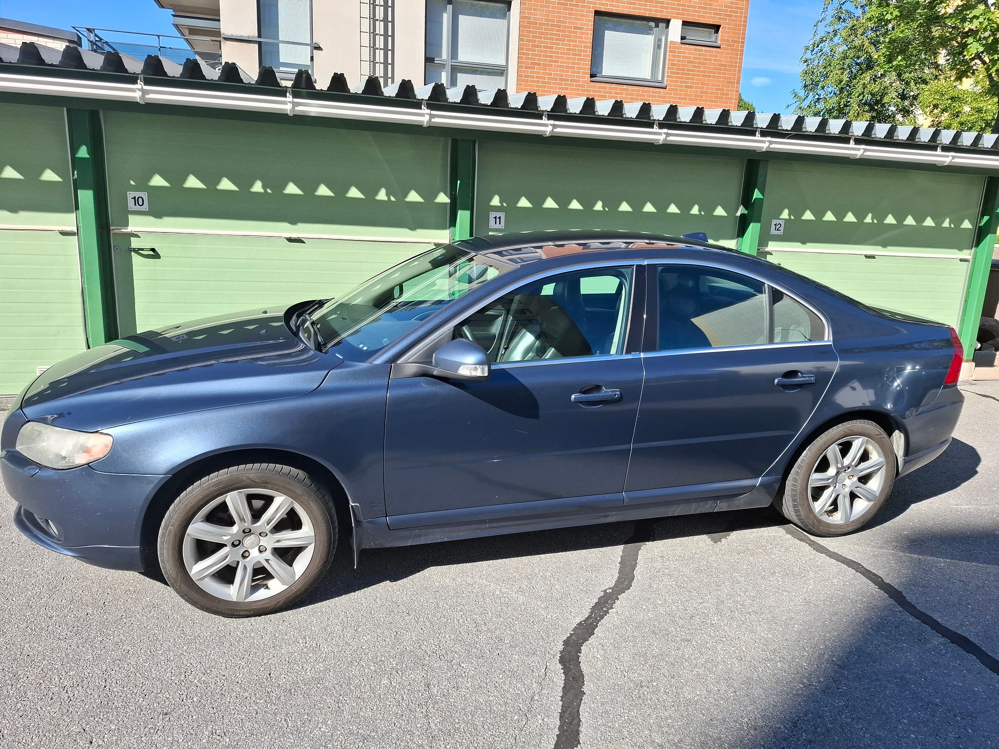 Image 1/11
