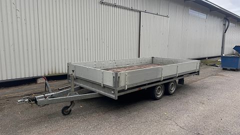 Image 1/8