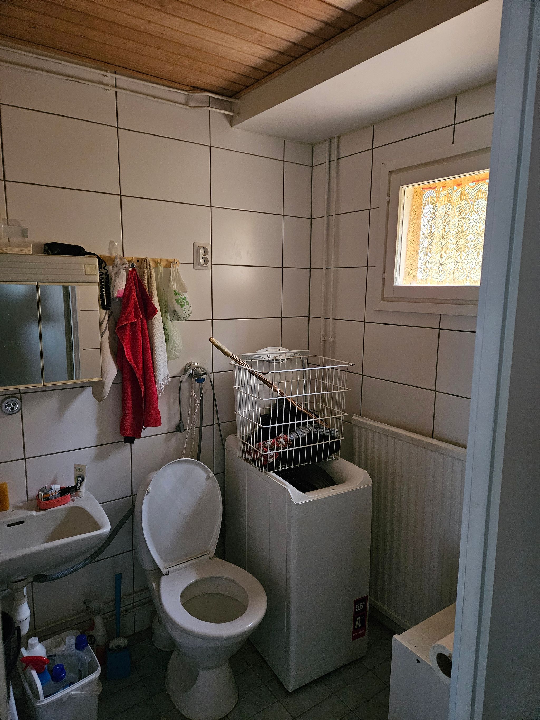 Image 8/13