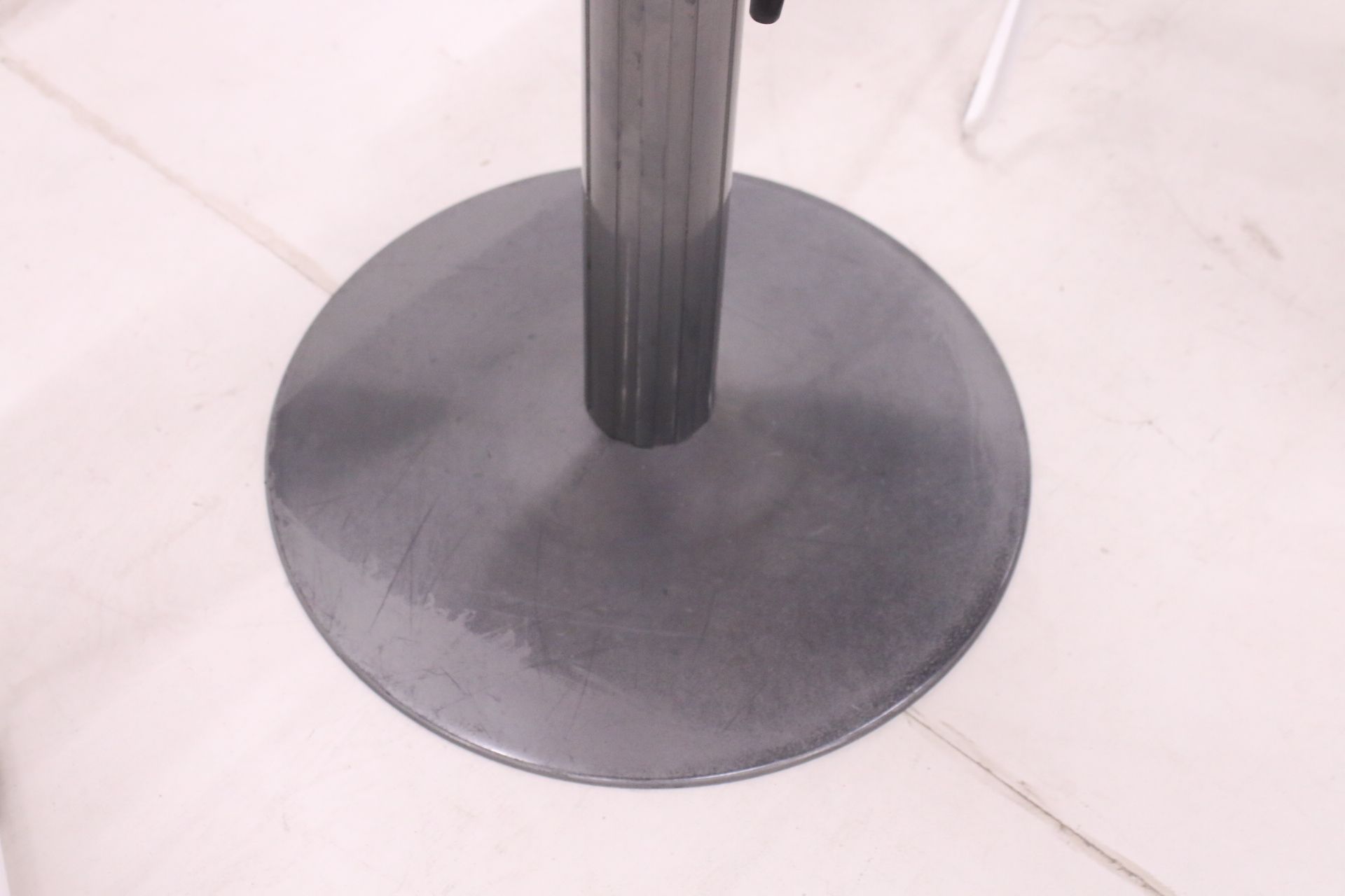Image 4/7