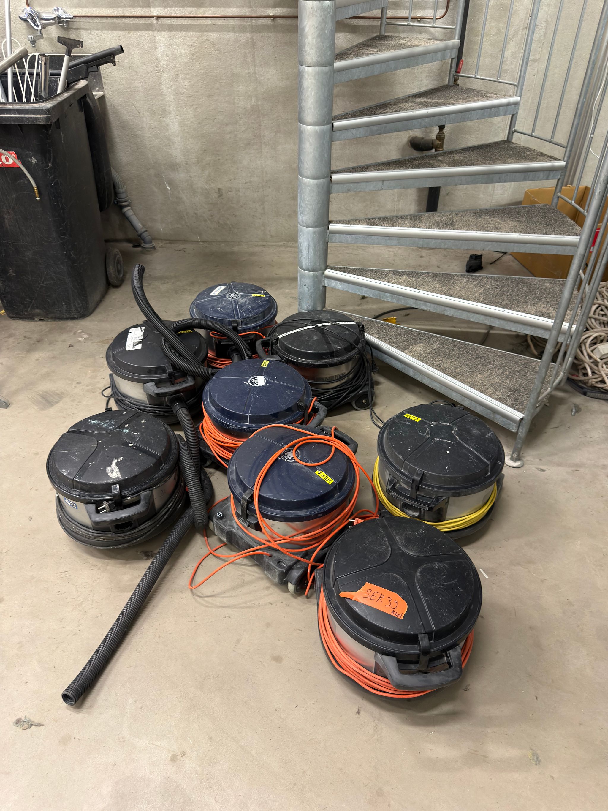 Image 1/29