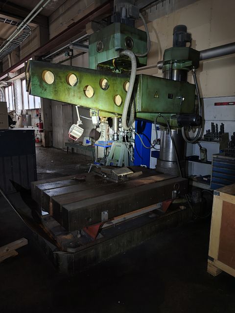 Image 1/12