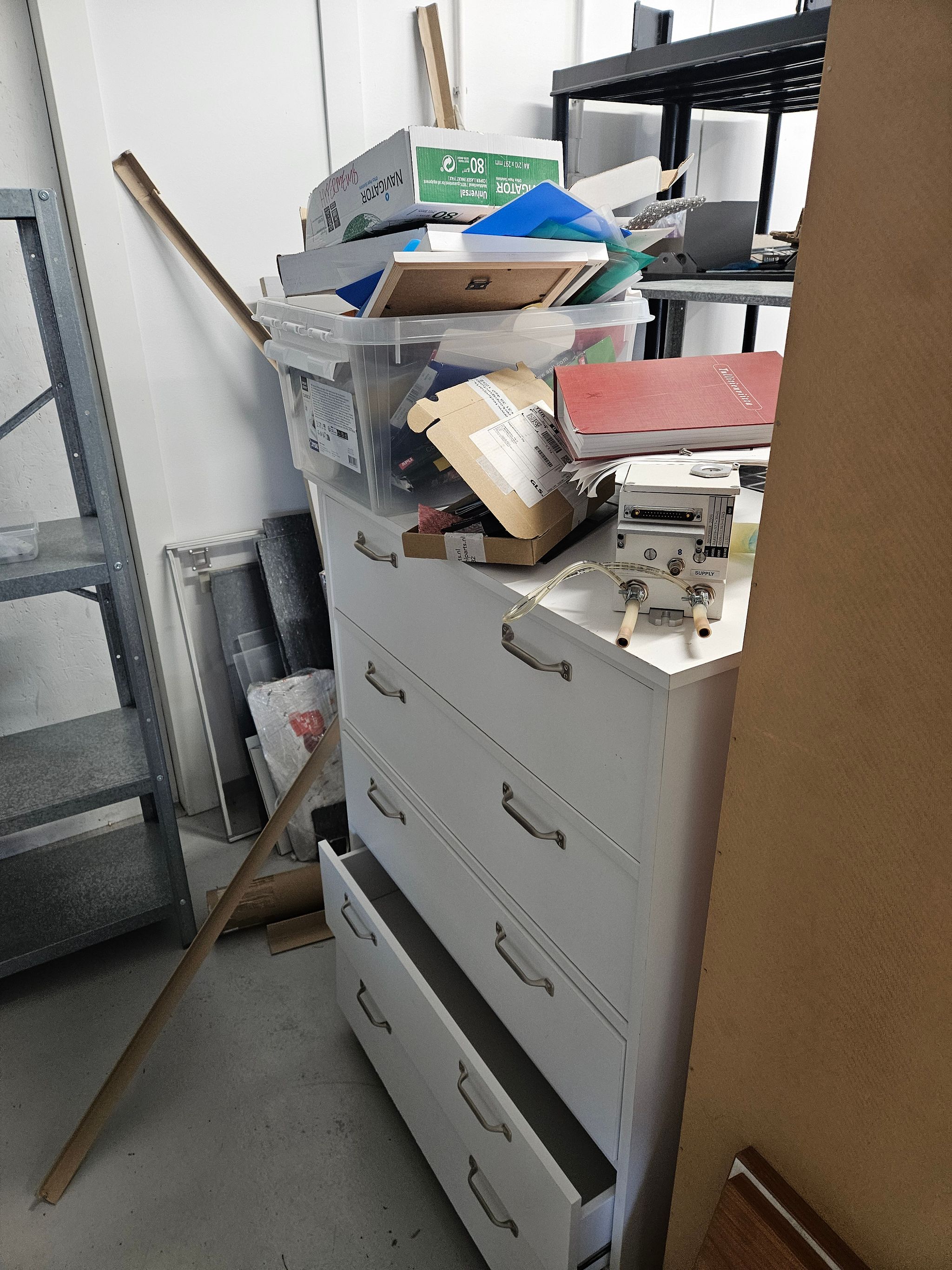 Image 9/40