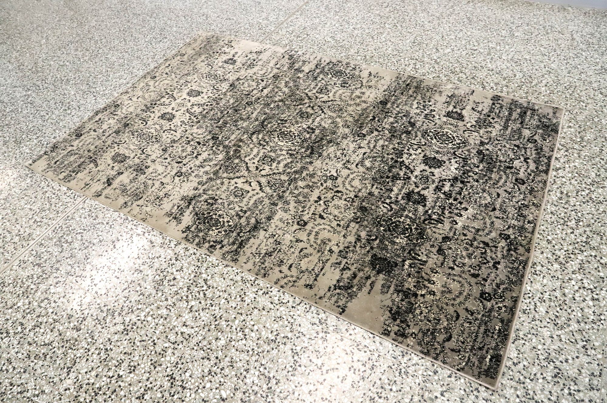 Image 2/7