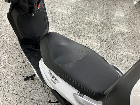 Image 11/19