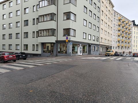 Image 1/19