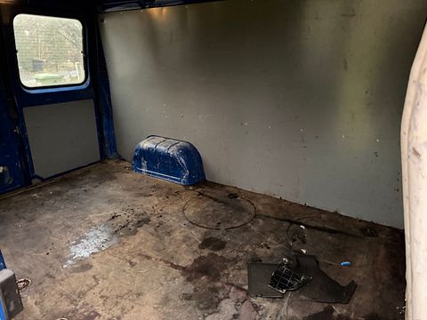 Image 6/11