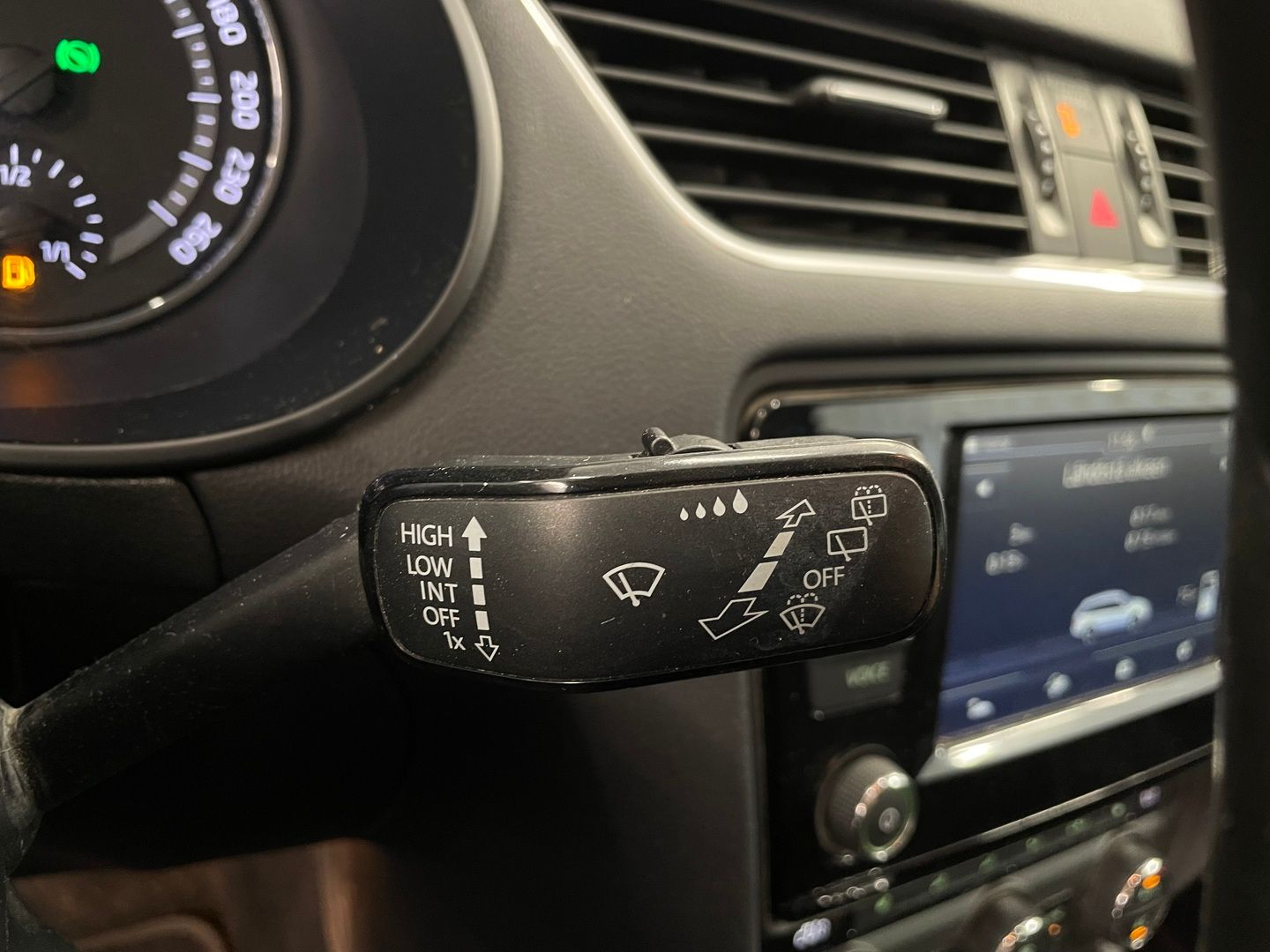 Image 16/35