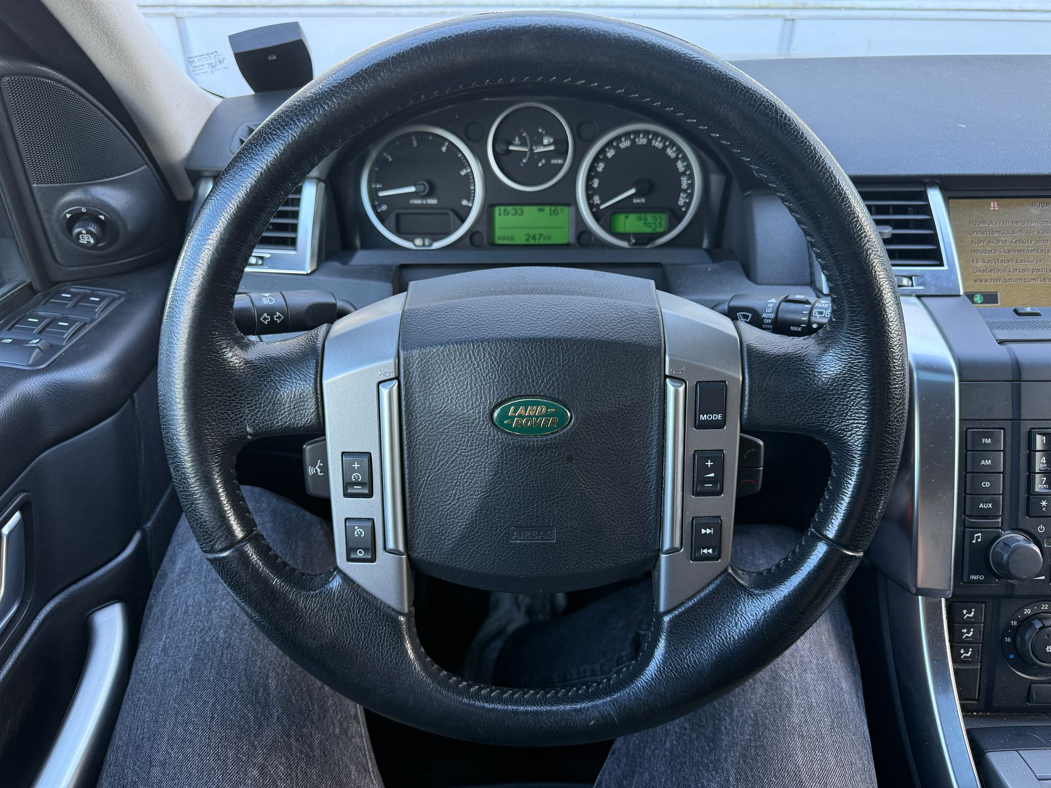 Image 8/70