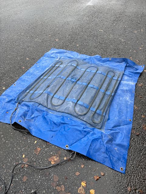 Image 4/4