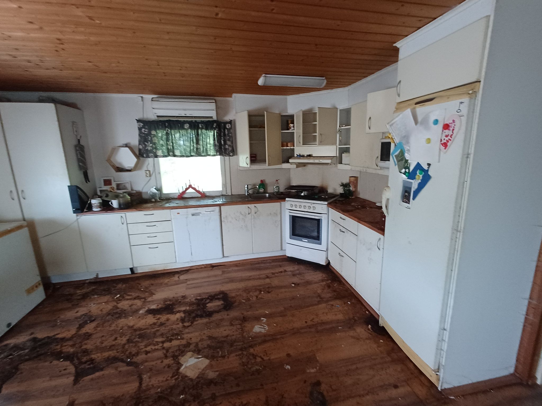 Image 4/18