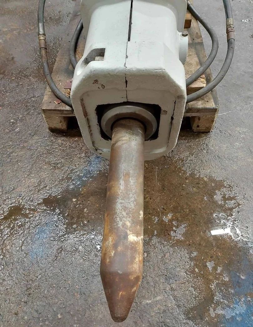 Image 6/10