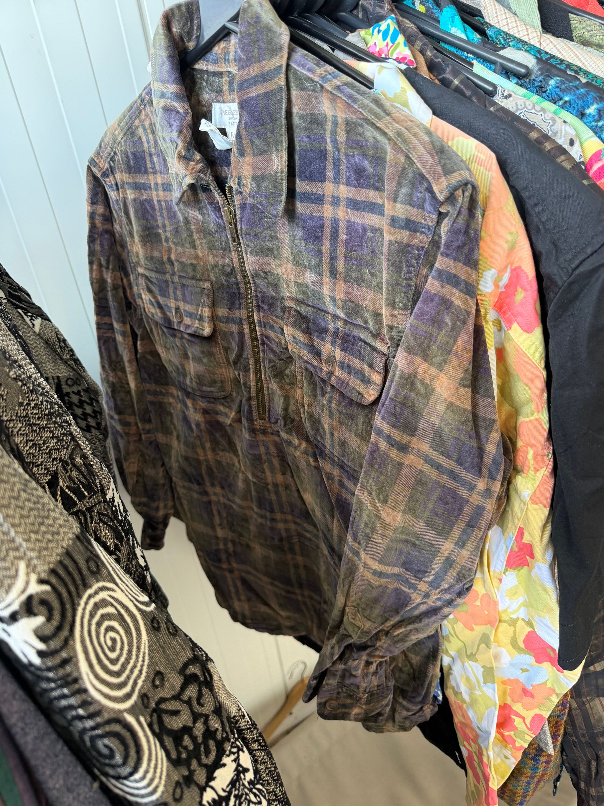 Image 19/46