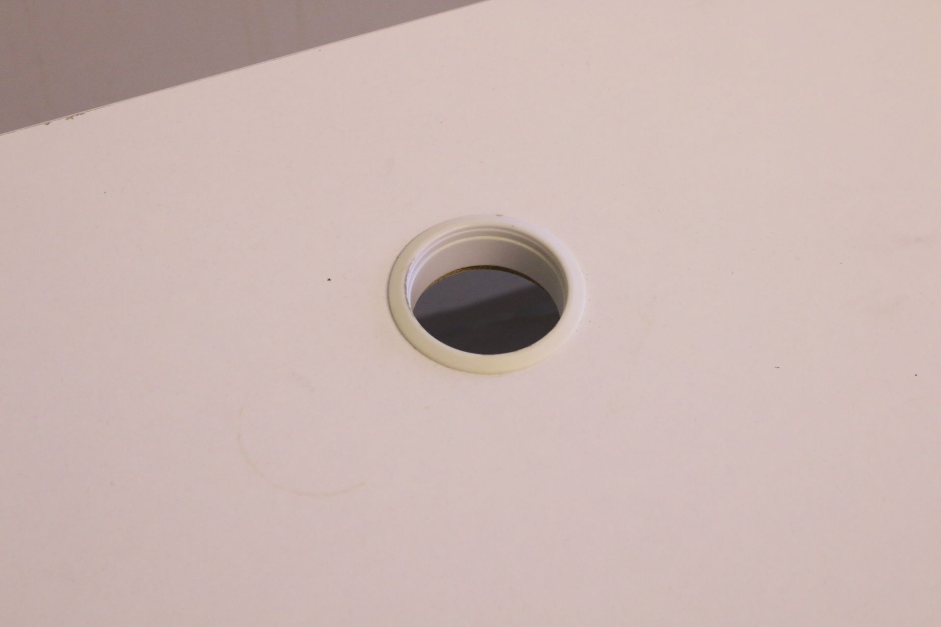 Image 8/10