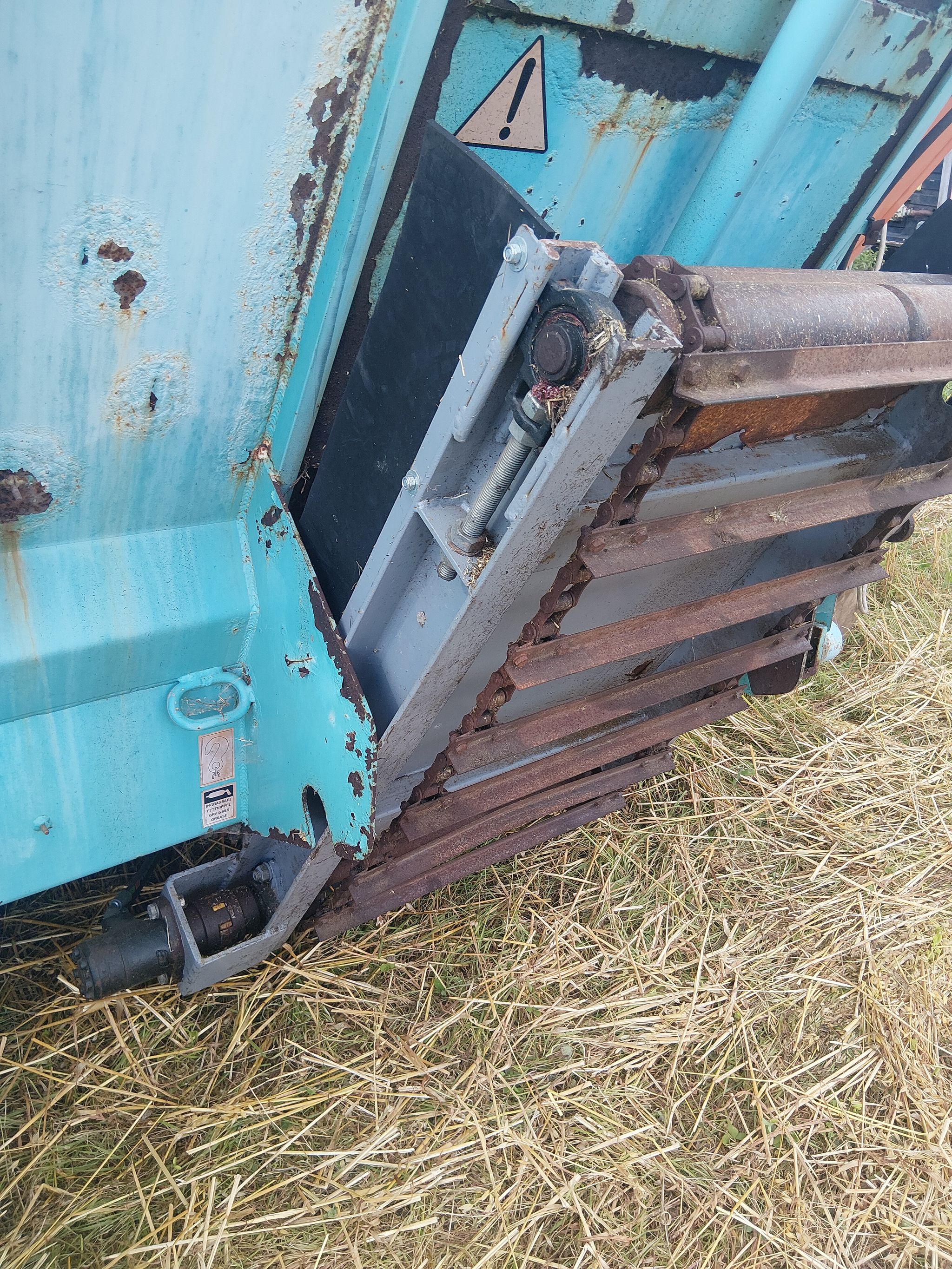 Image 6/10