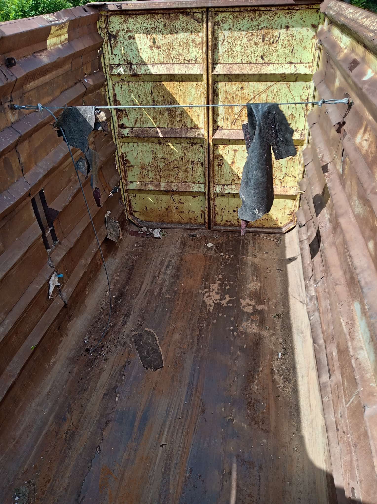 Image 4/5