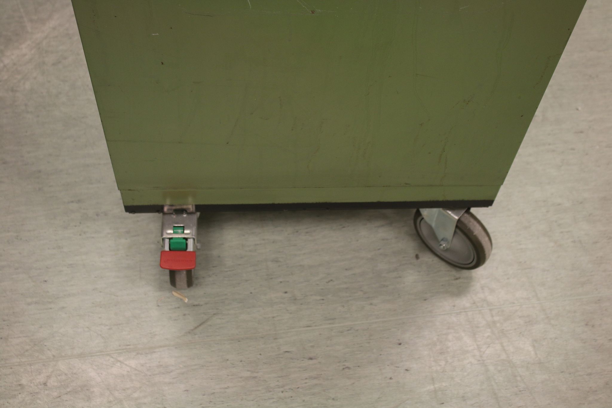 Image 3/9