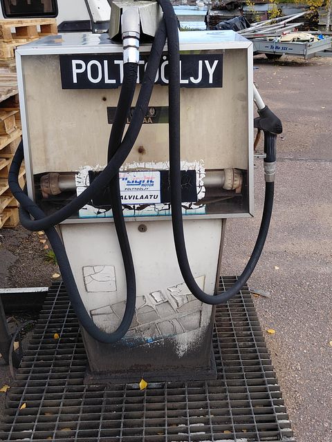 Image 3/7