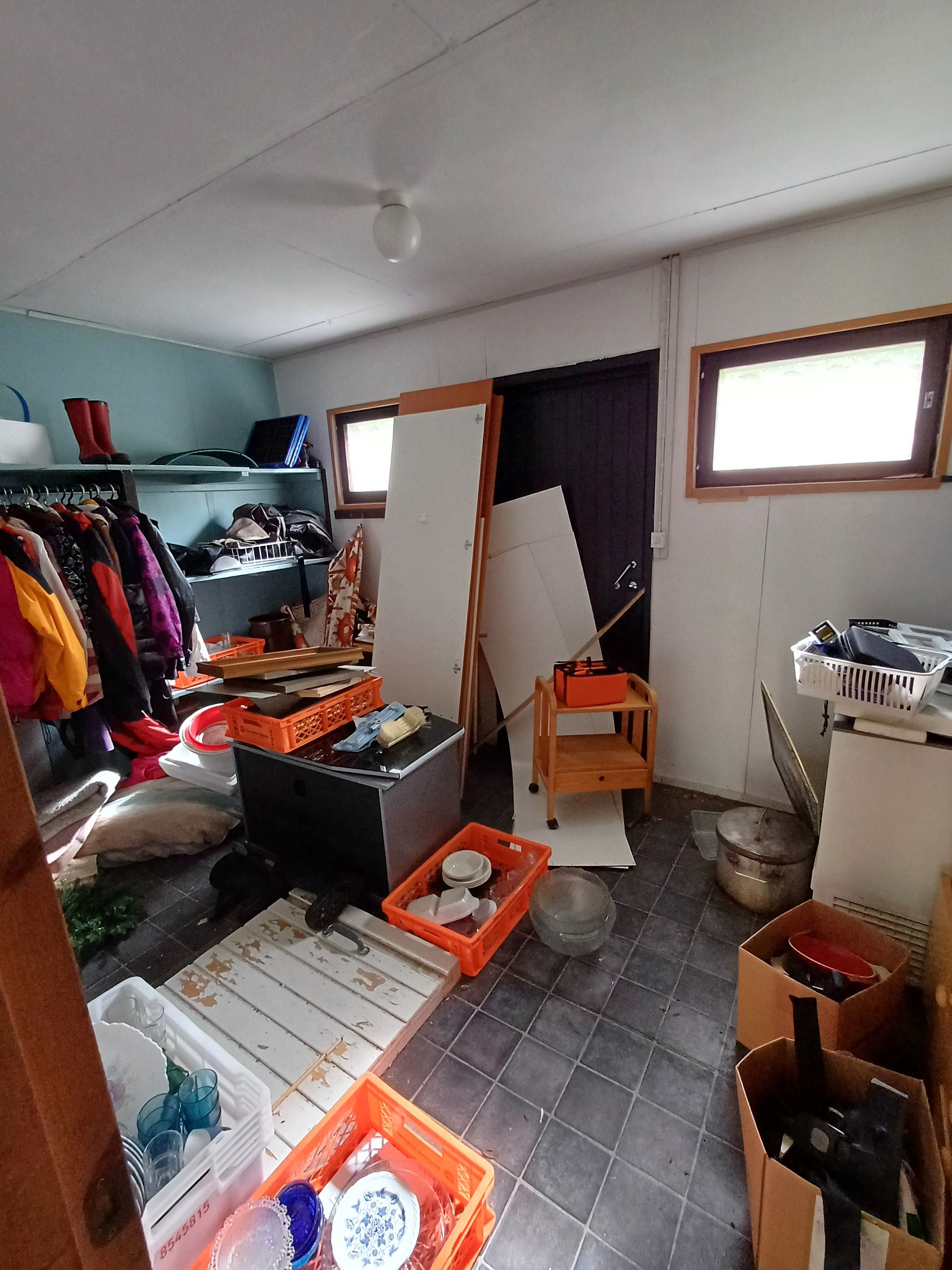 Image 43/44