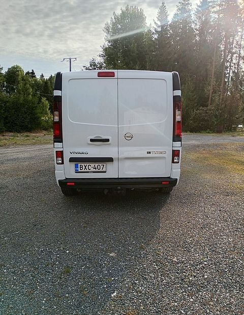 Image 6/12