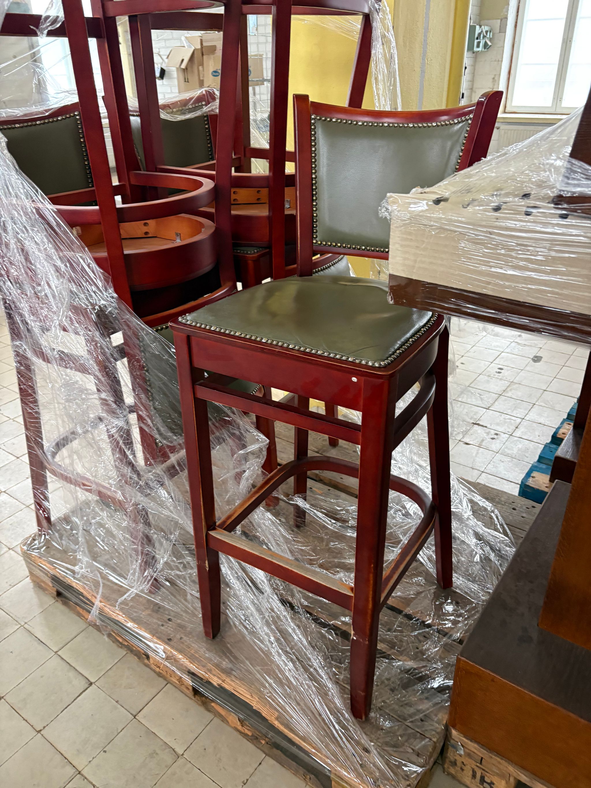 Image 4/7