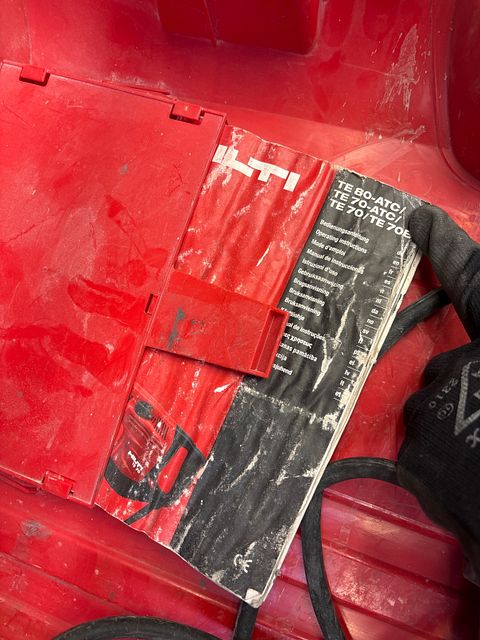 Image 8/16