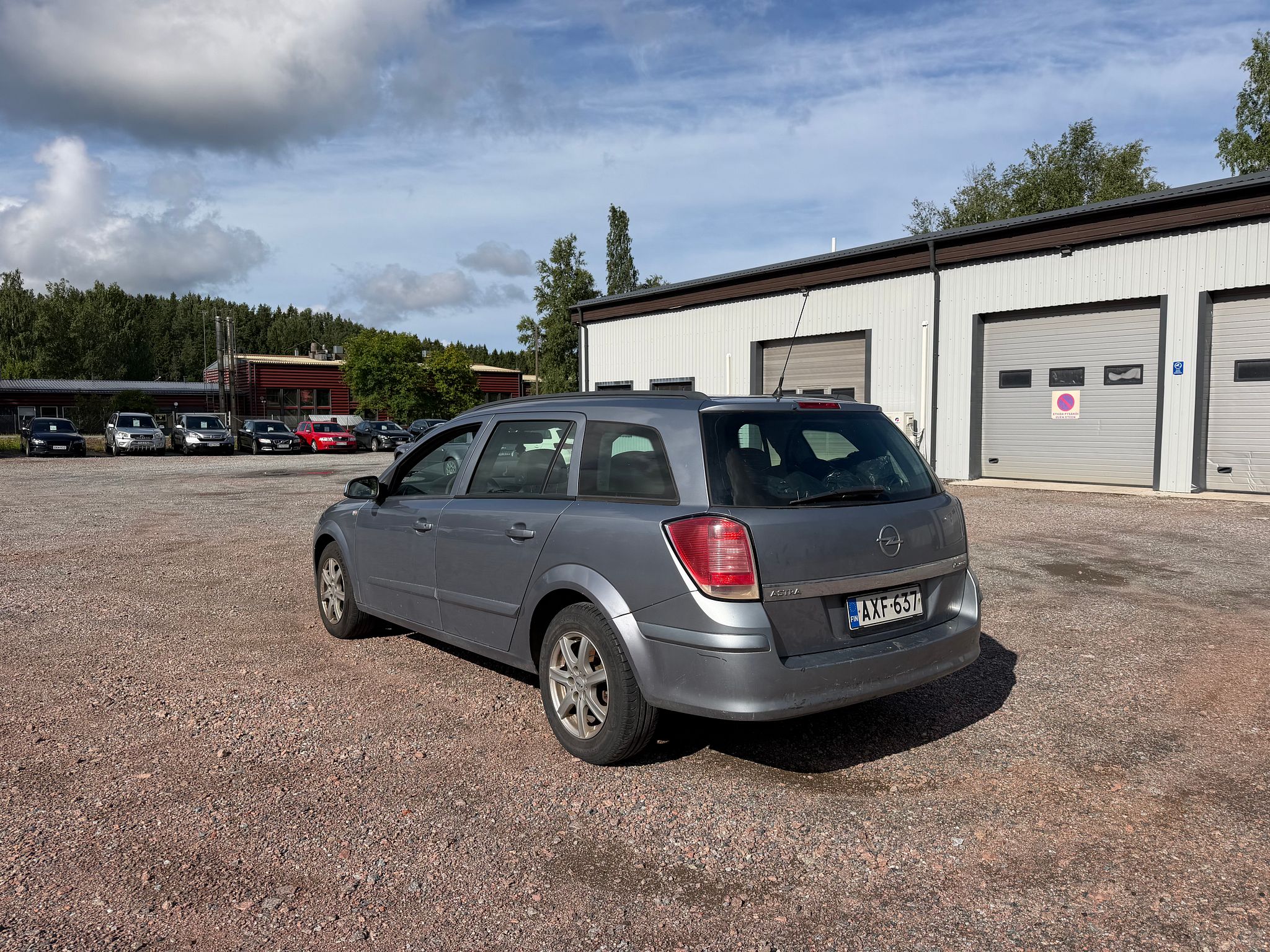 Image 3/25