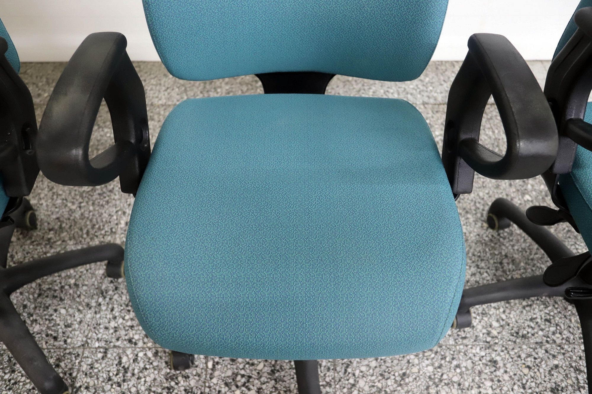 Image 8/20