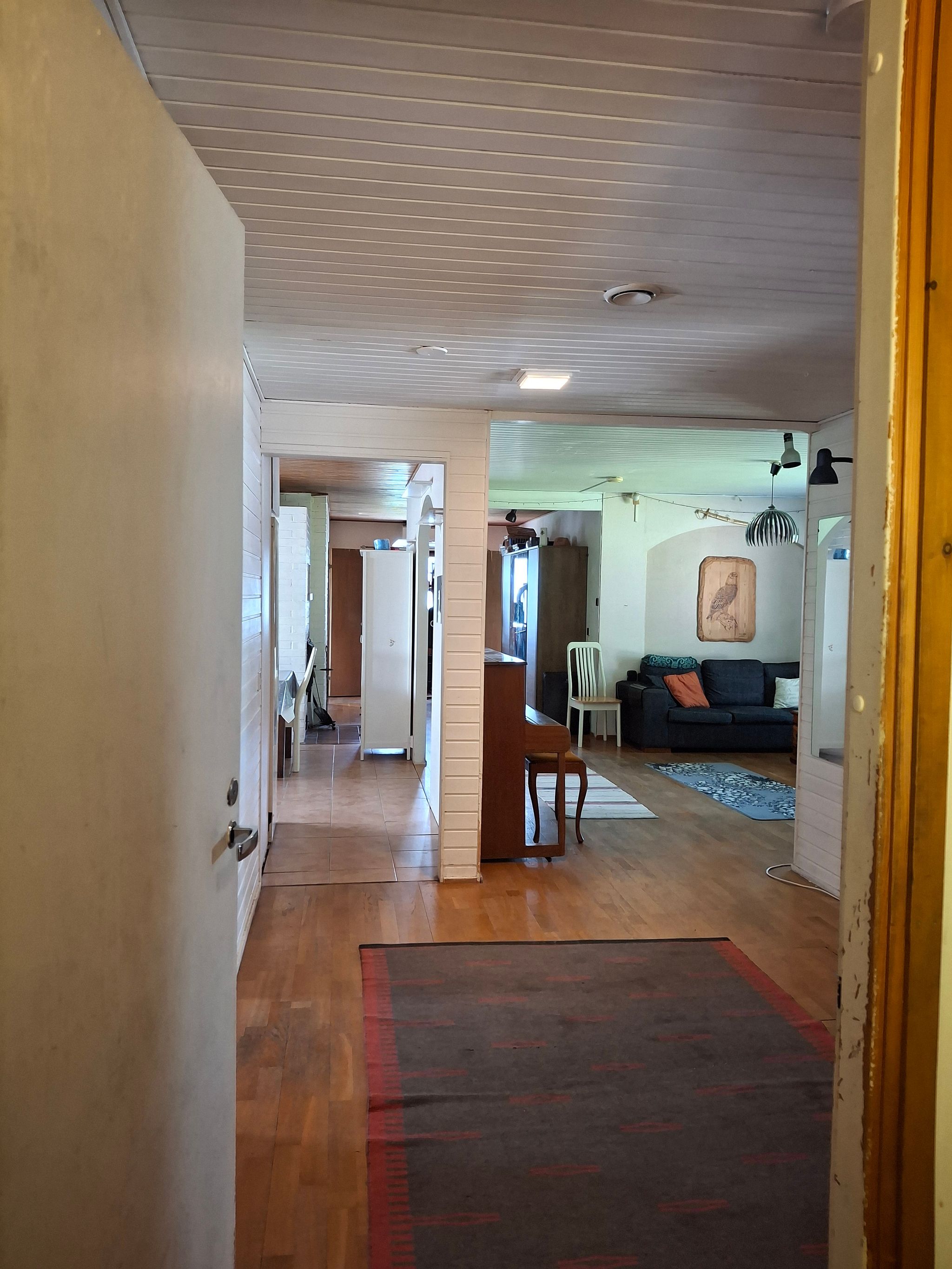 Image 18/70
