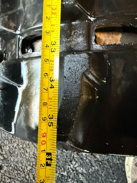 Image 8/12