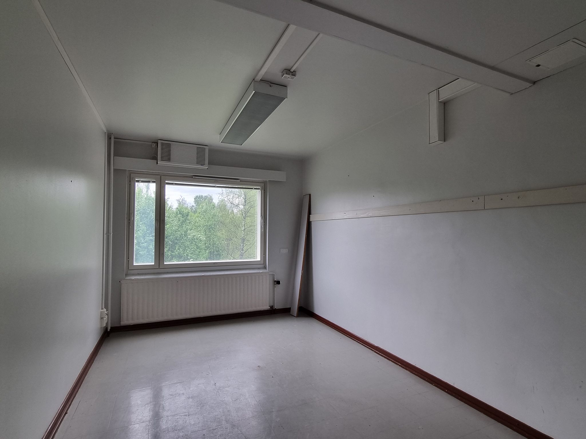 Image 12/15