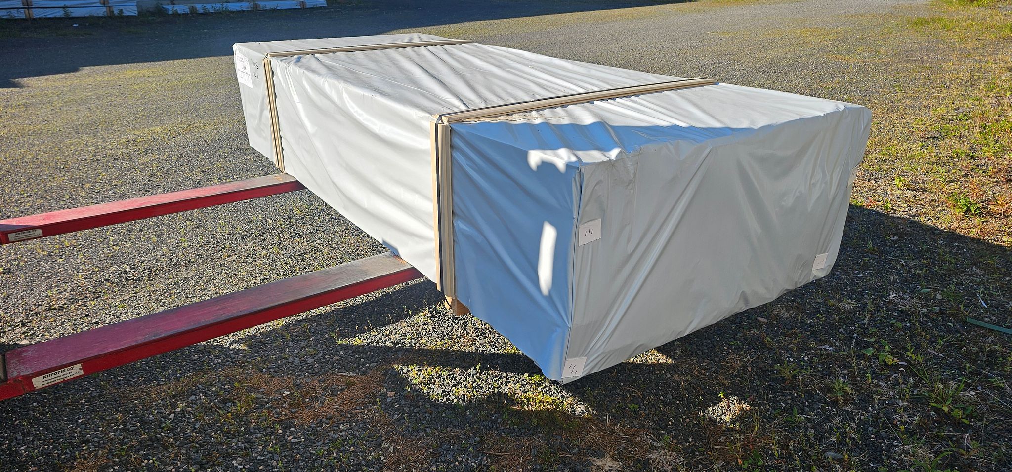 Image 2/8