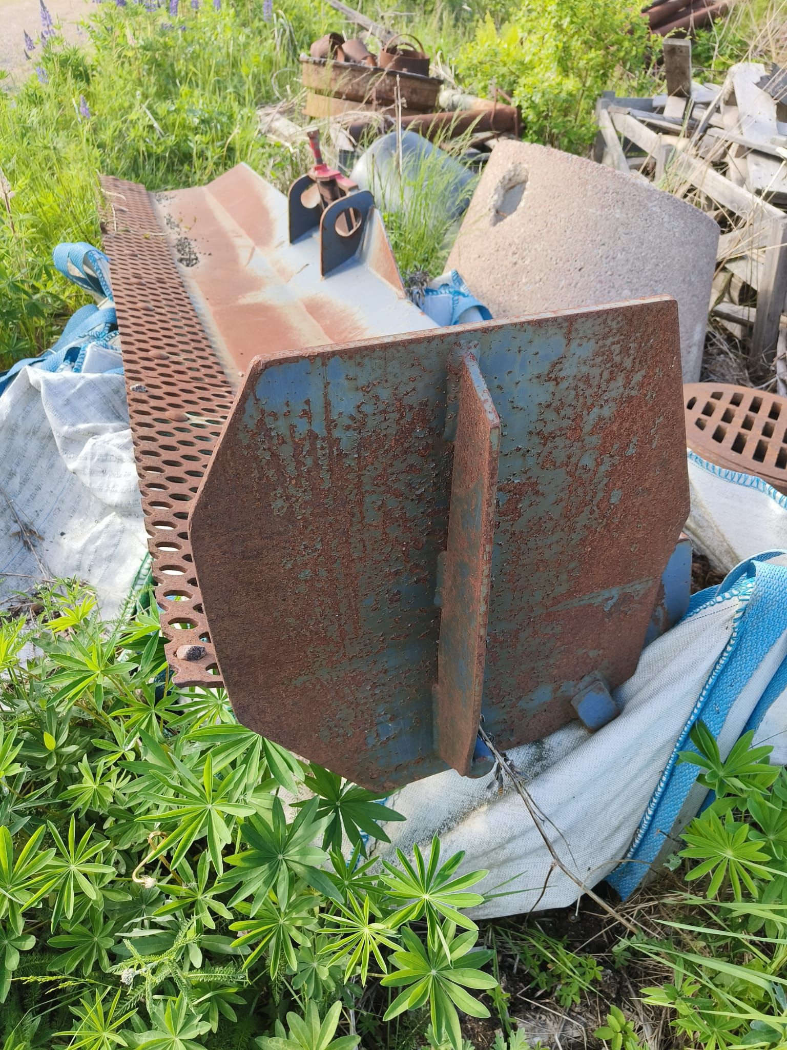 Image 8/8