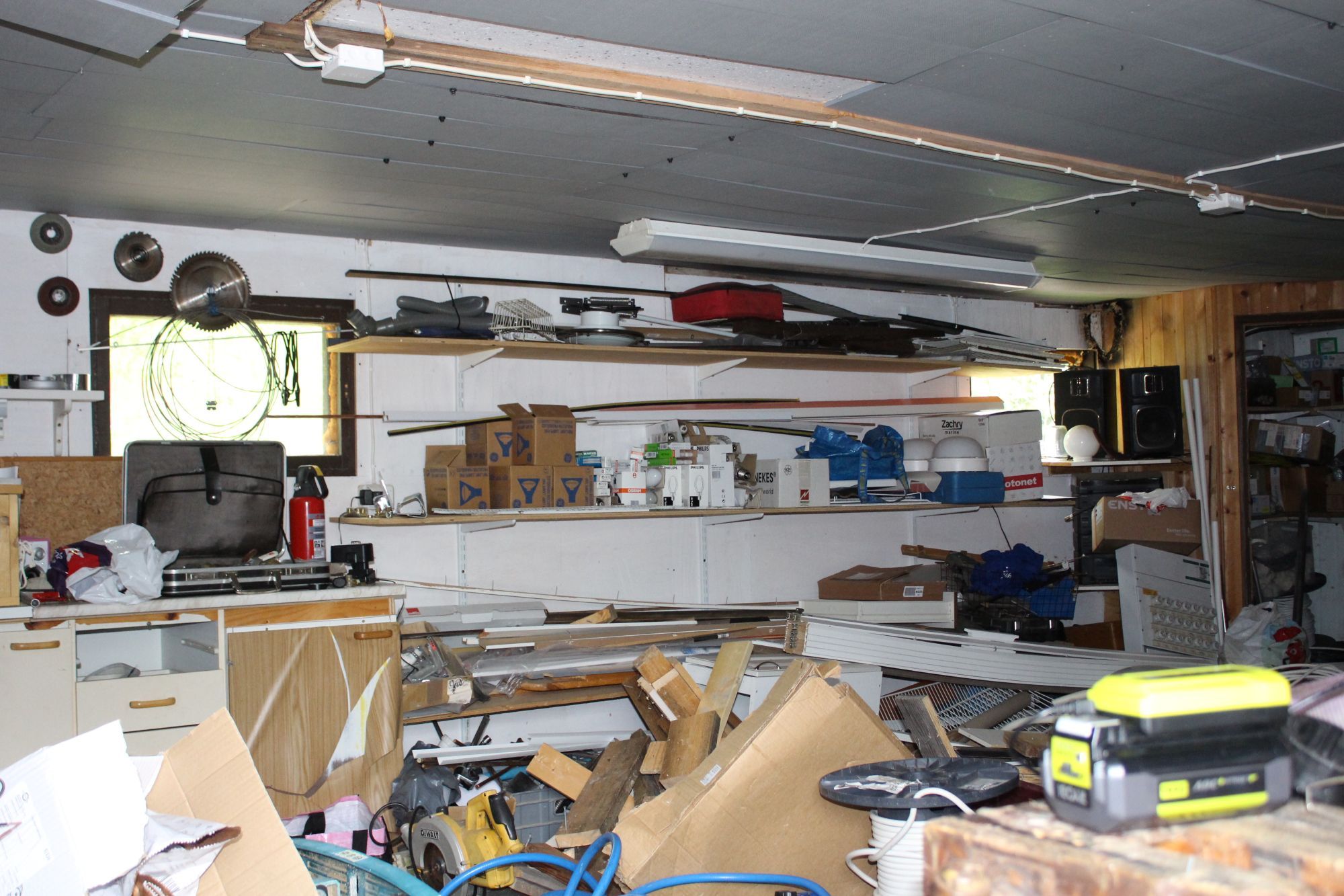 Image 42/66