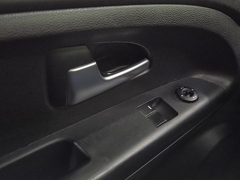 Image 12/36