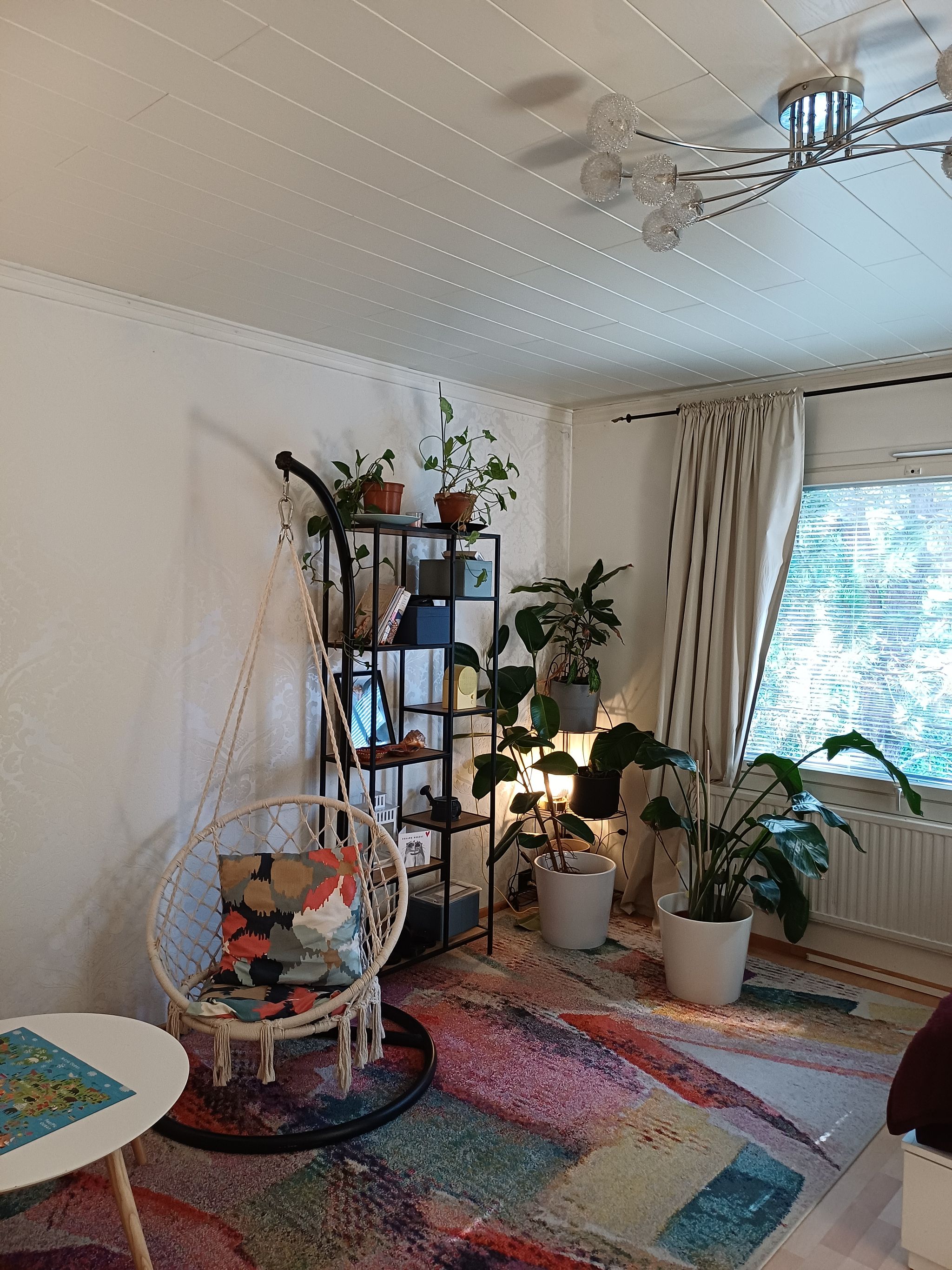Image 4/18