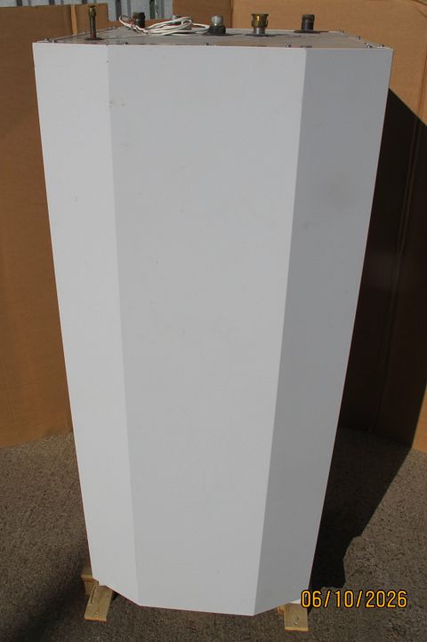 Image 1/7