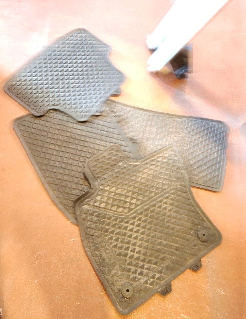 Image 23/44