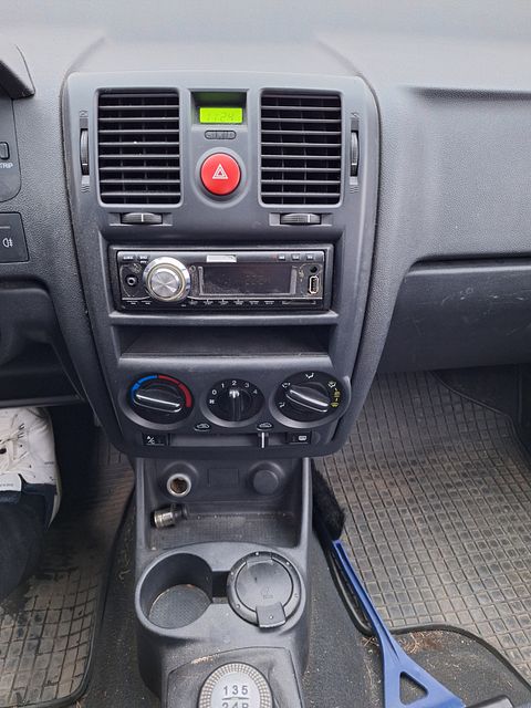 Image 11/19